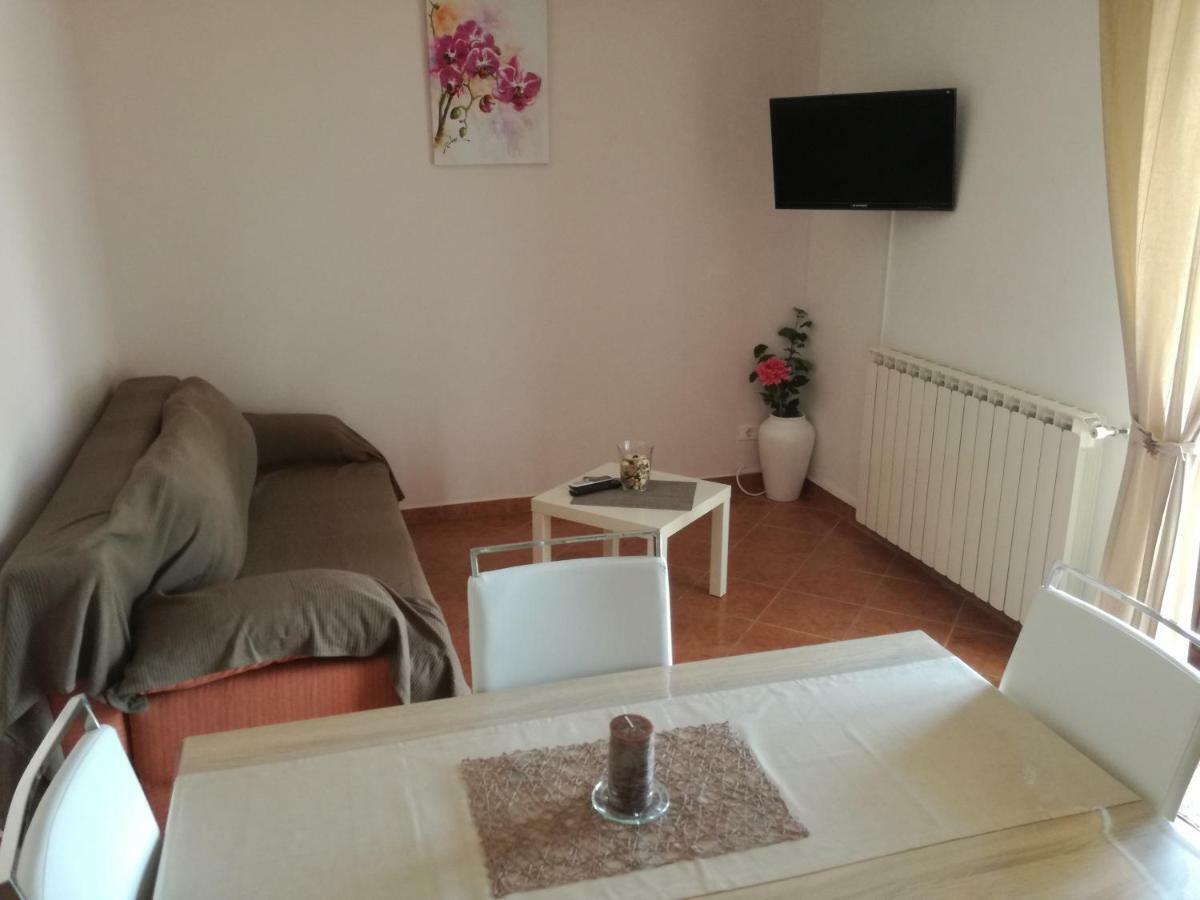 Apartment Vesna Veleniki Kültér fotó